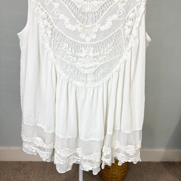 Gorgeous flowy white lacy milkmaid babydoll blouse - Picture 4 of 6